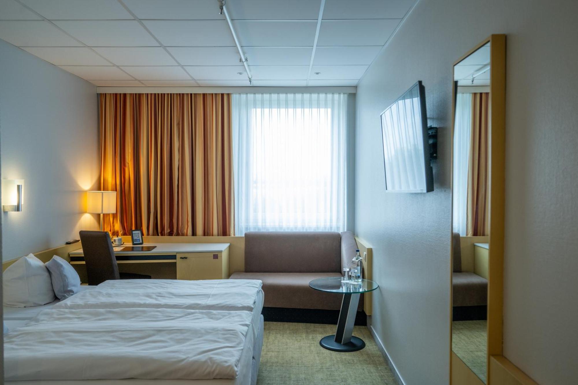 Best Western Hotel Prisma Neumünster Εξωτερικό φωτογραφία